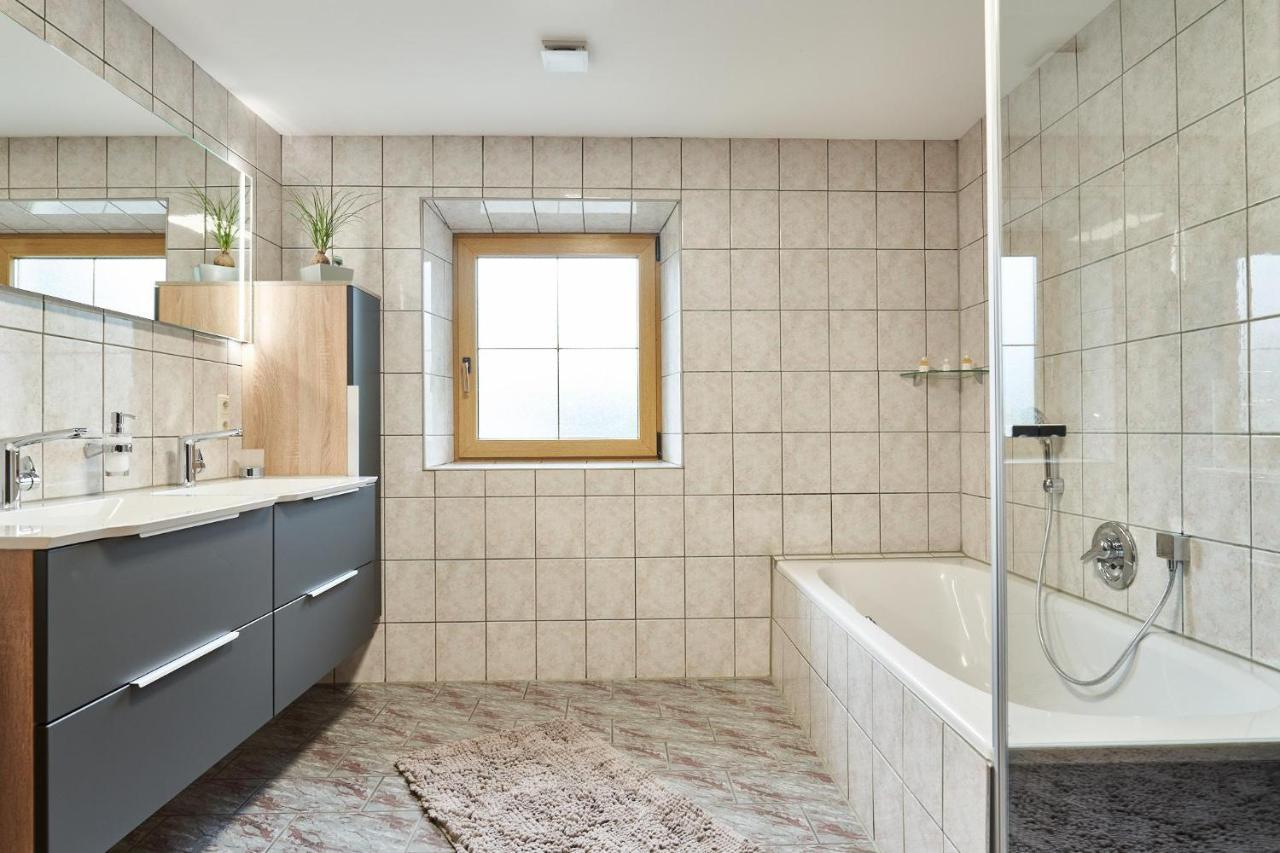 Ferienwohnung Schatz Breitenwang エクステリア 写真